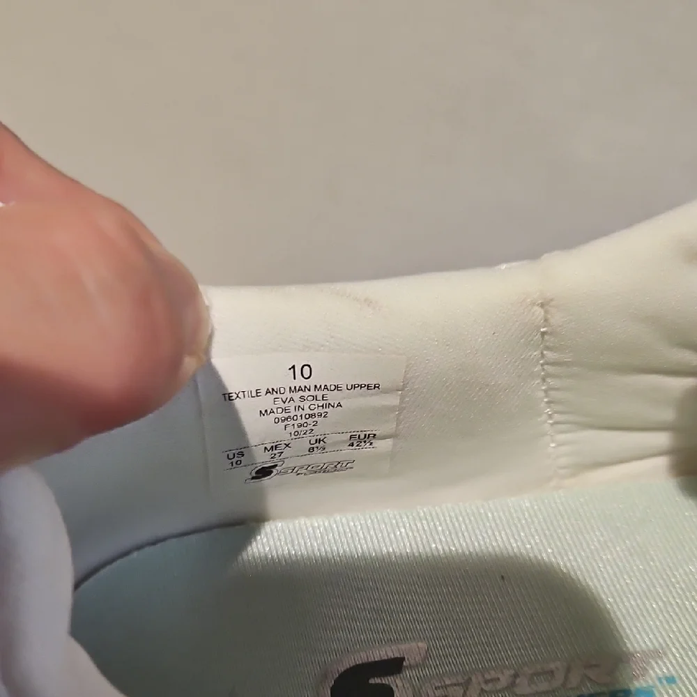 NWT Skechers Women's White Sneakers Size 10 - Picture 7 of 9